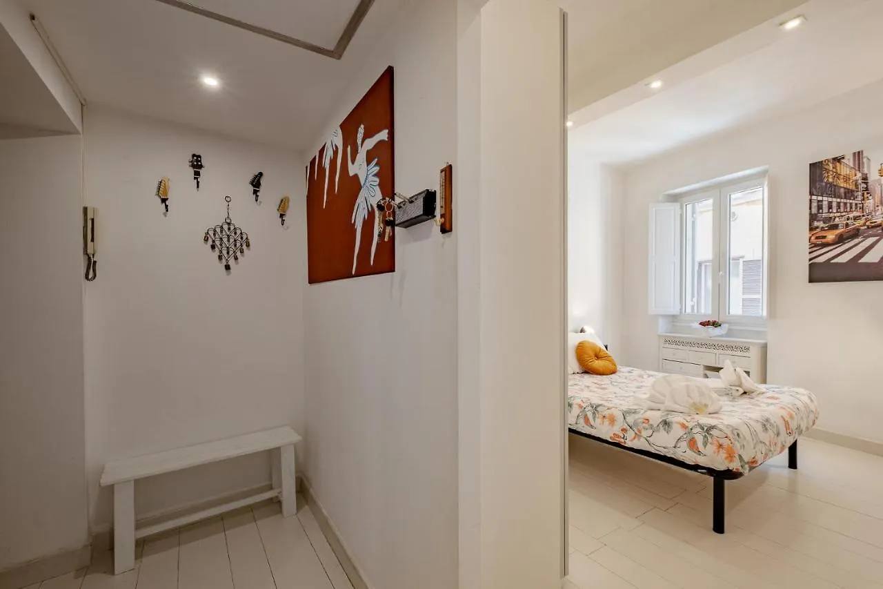 Apartment Monti Boutique Studio - Live It Local! Rome Italy