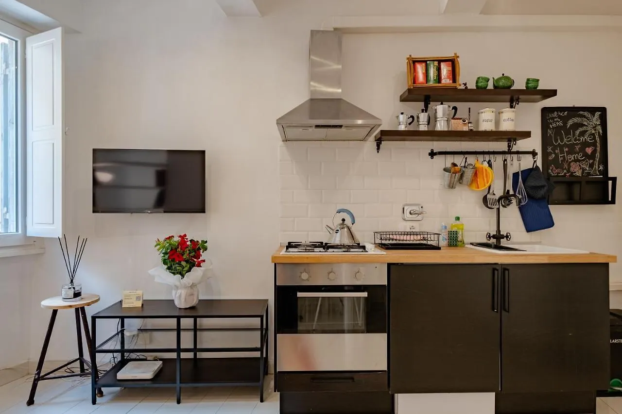 Apartment Monti Boutique Studio - Live It Local! Rome
